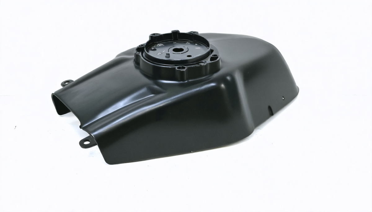 découvrez l'emplacement précis du régulateur de tension sur la ducati 916 st4 de l'an 2000 pour faciliter vos réparations et maintenances.